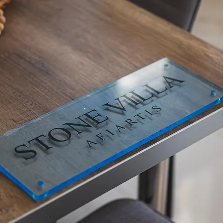 Case de vacanță Stone Afiartis
